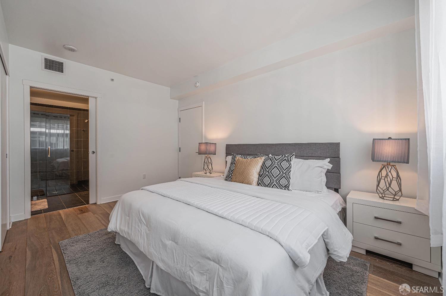 1688 Pine Street # W902