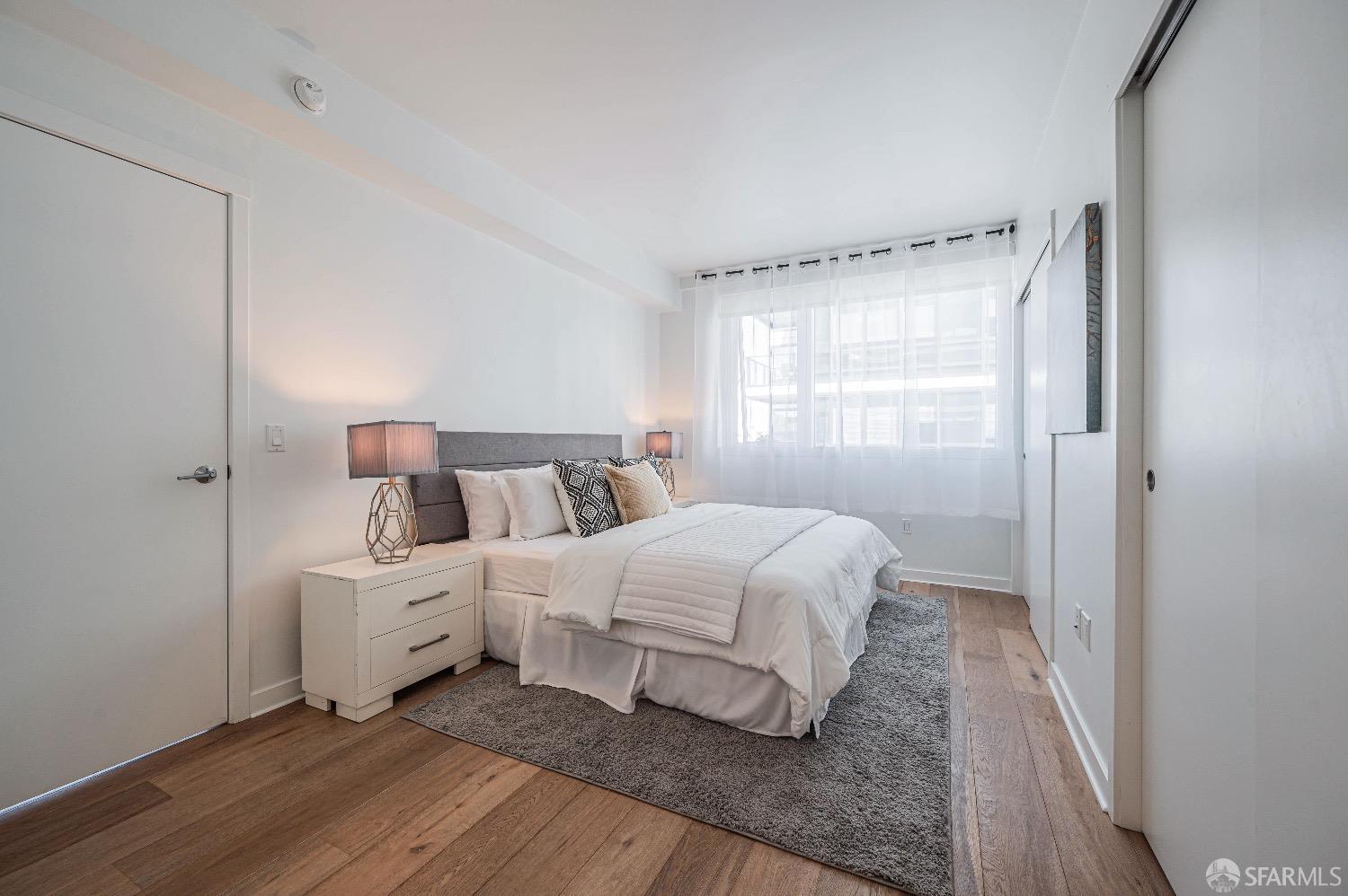 1688 Pine Street # W902