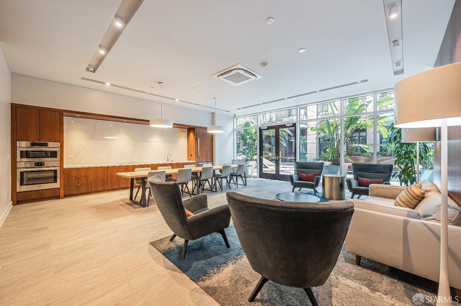 1688 Pine Street # W902