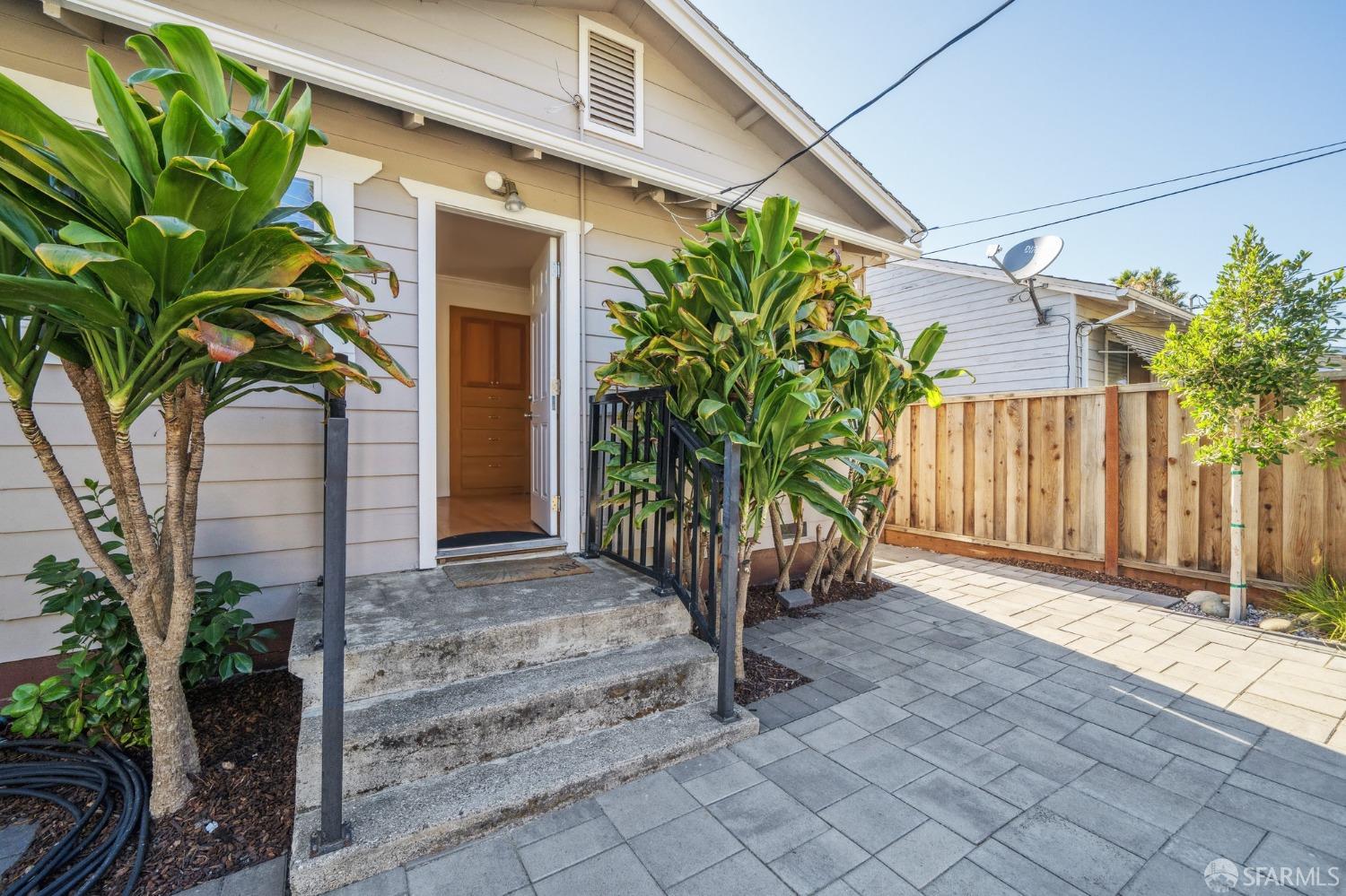 300 Cavanaugh Street
