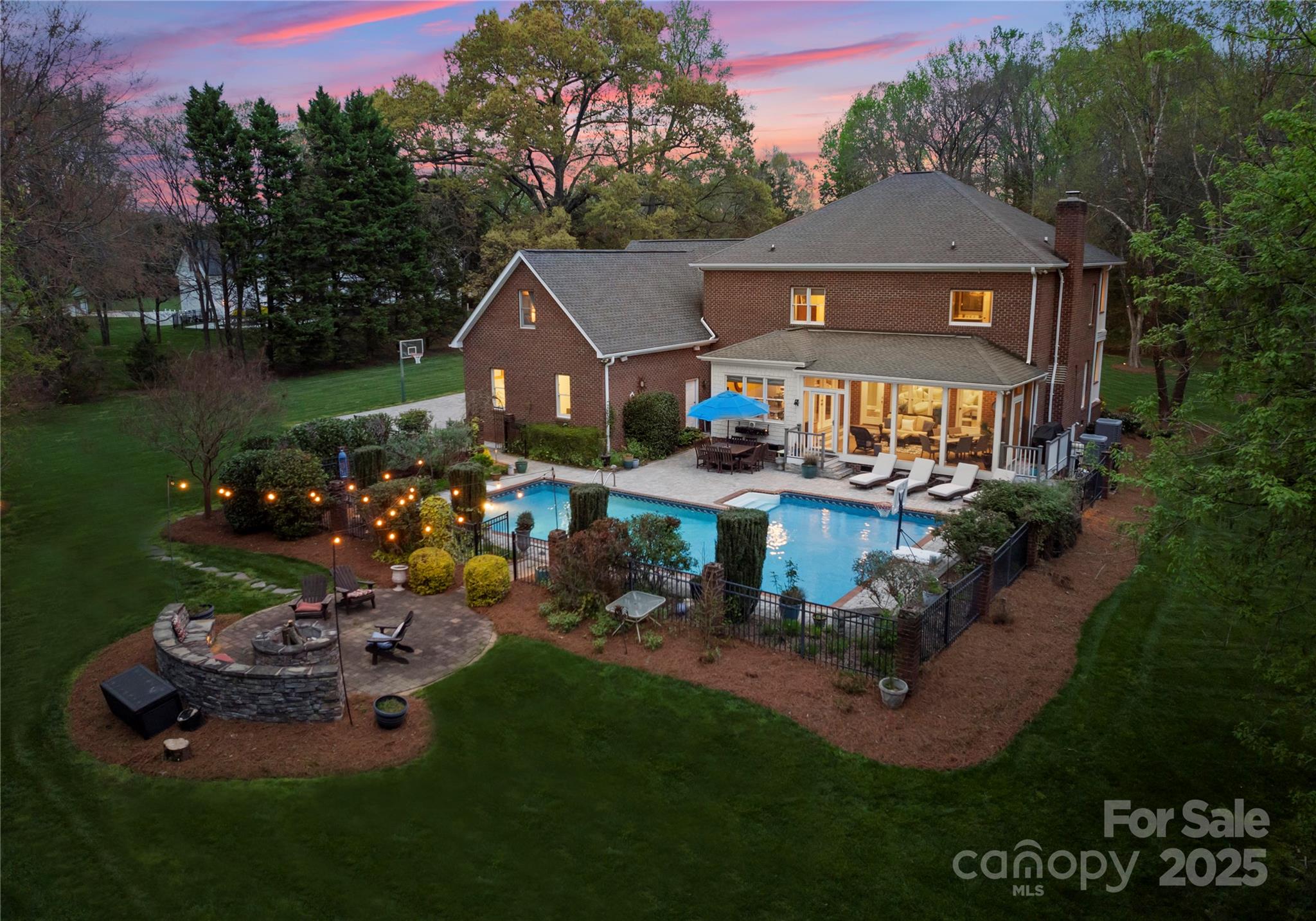 8963 Harris Road