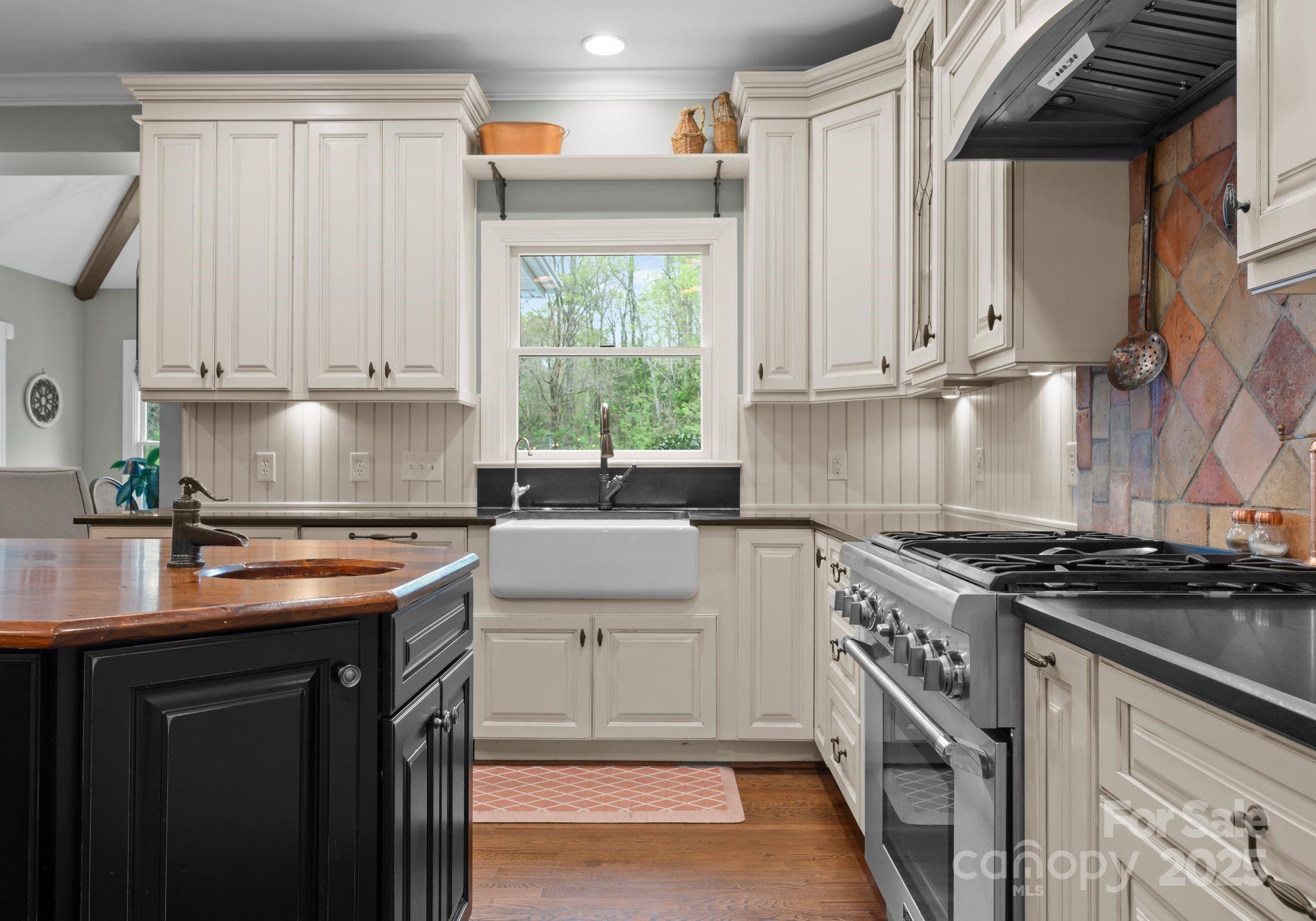 8963 Harris Road