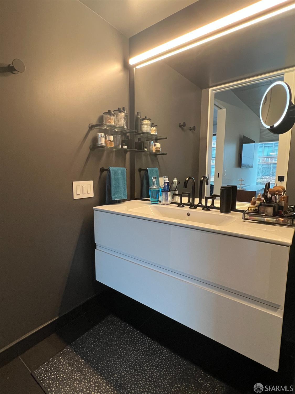 960 Market Street # 415