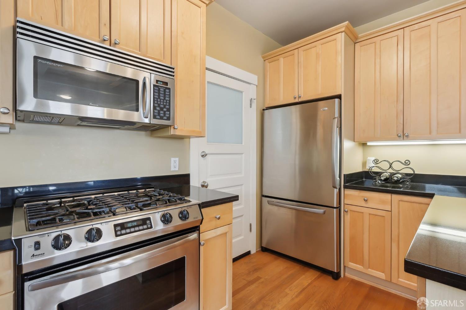1530 Jones Street # 4