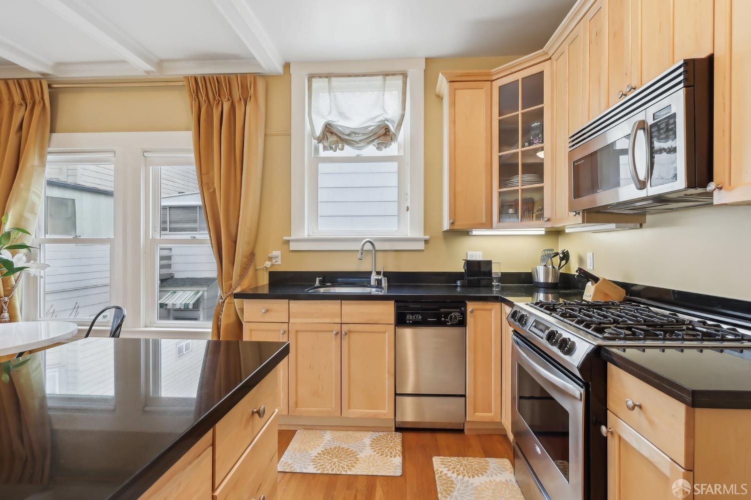 1530 Jones Street # 4
