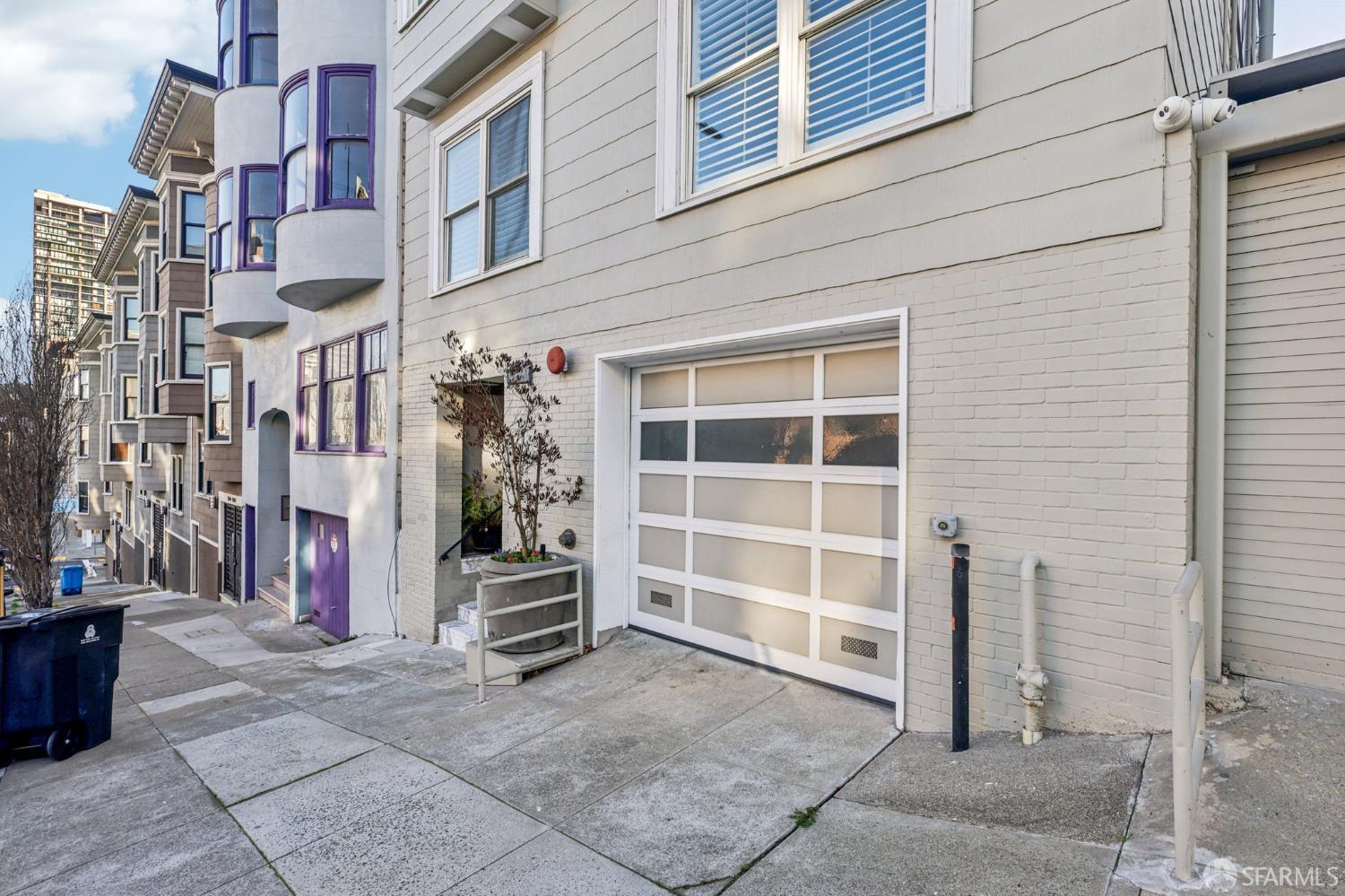 1530 Jones Street # 4