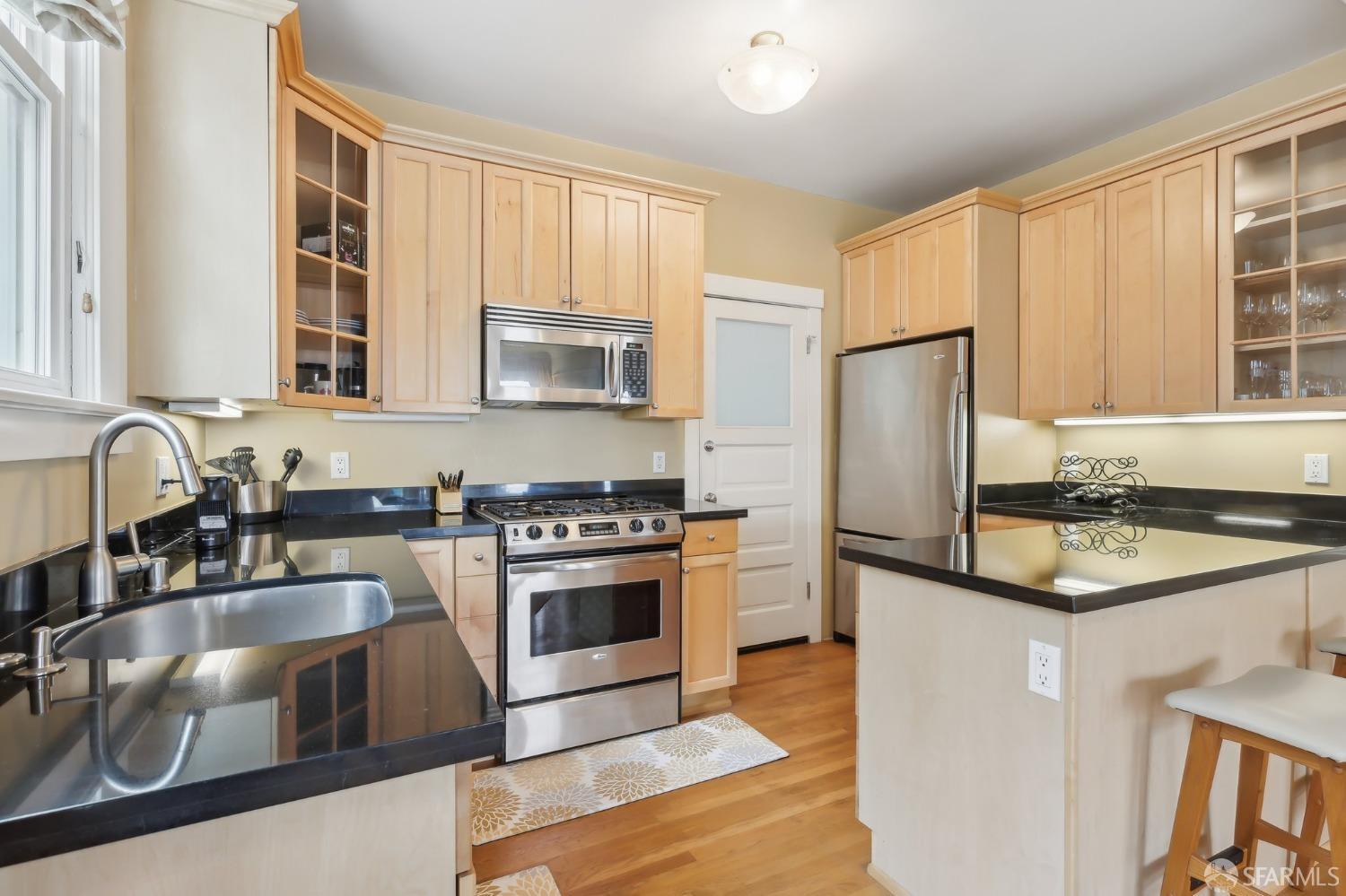 1530 Jones Street # 4