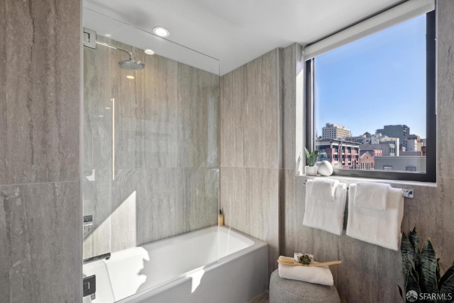 1238 Sutter Street # 401