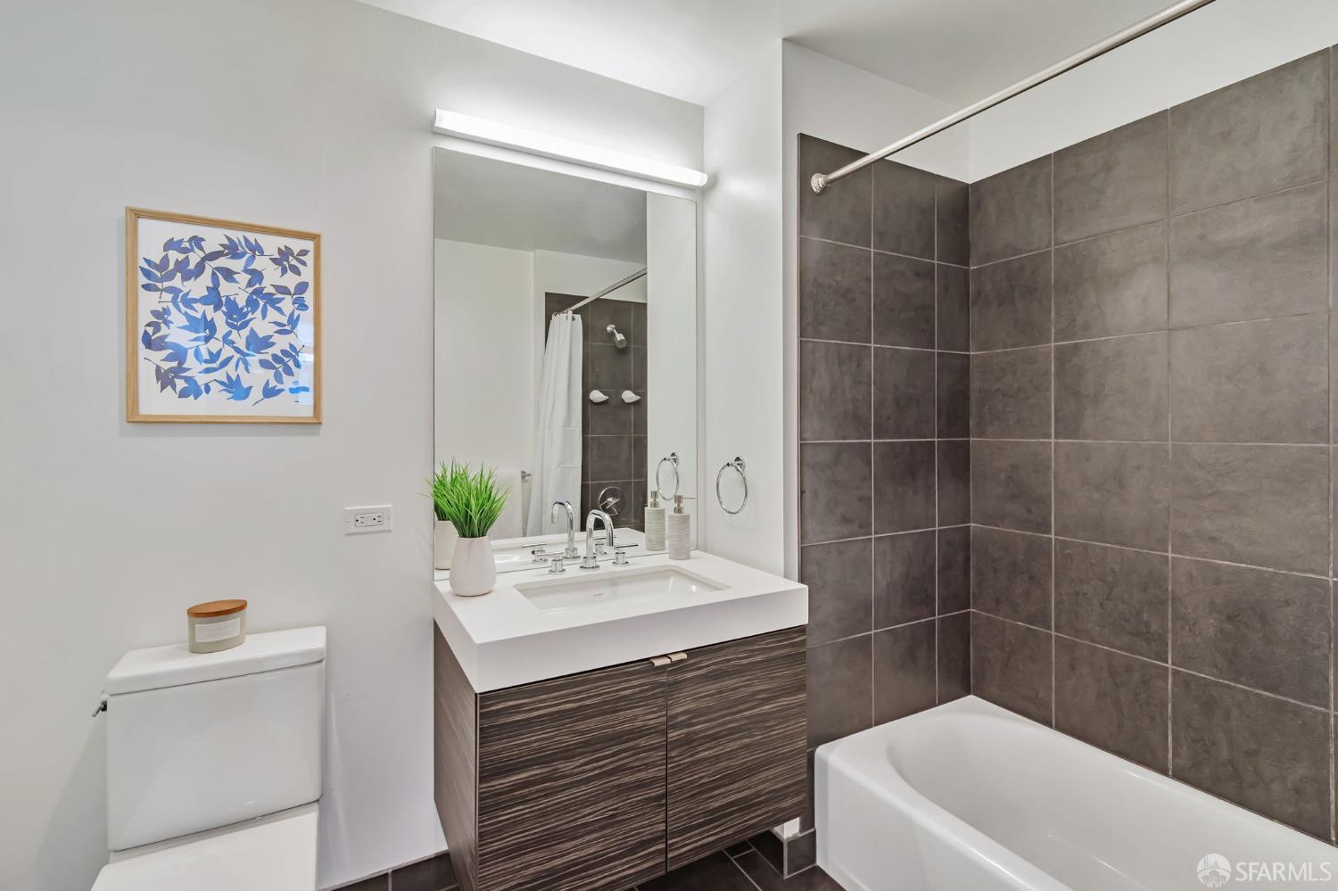 1688 Pine Street # W1203