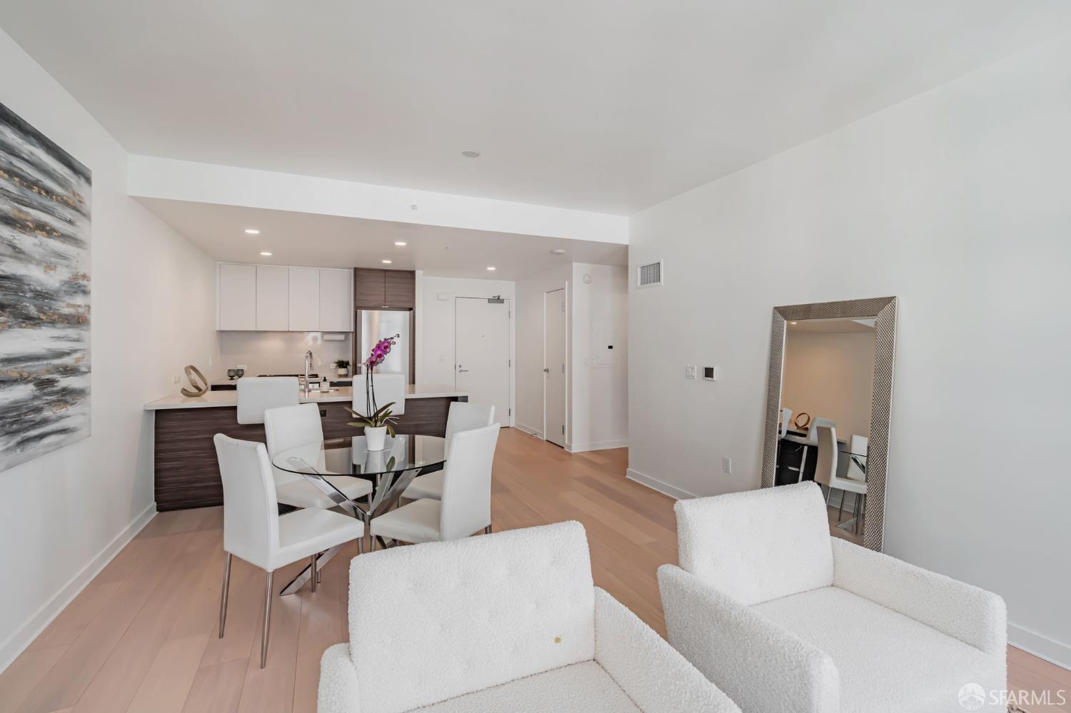 1688 Pine Street # W1203