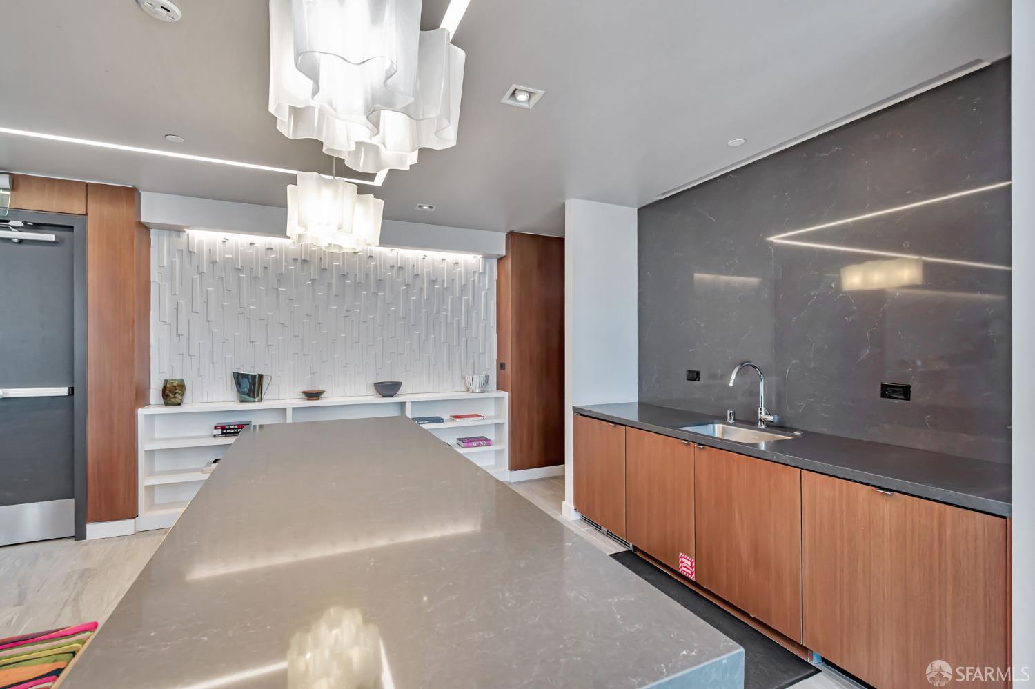 1688 Pine Street # W1203