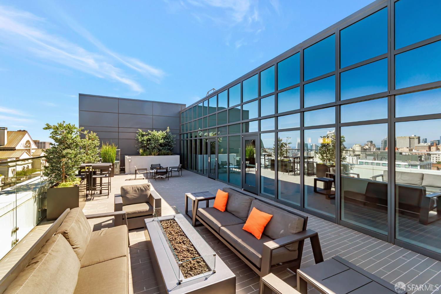 1688 Pine Street # W1203