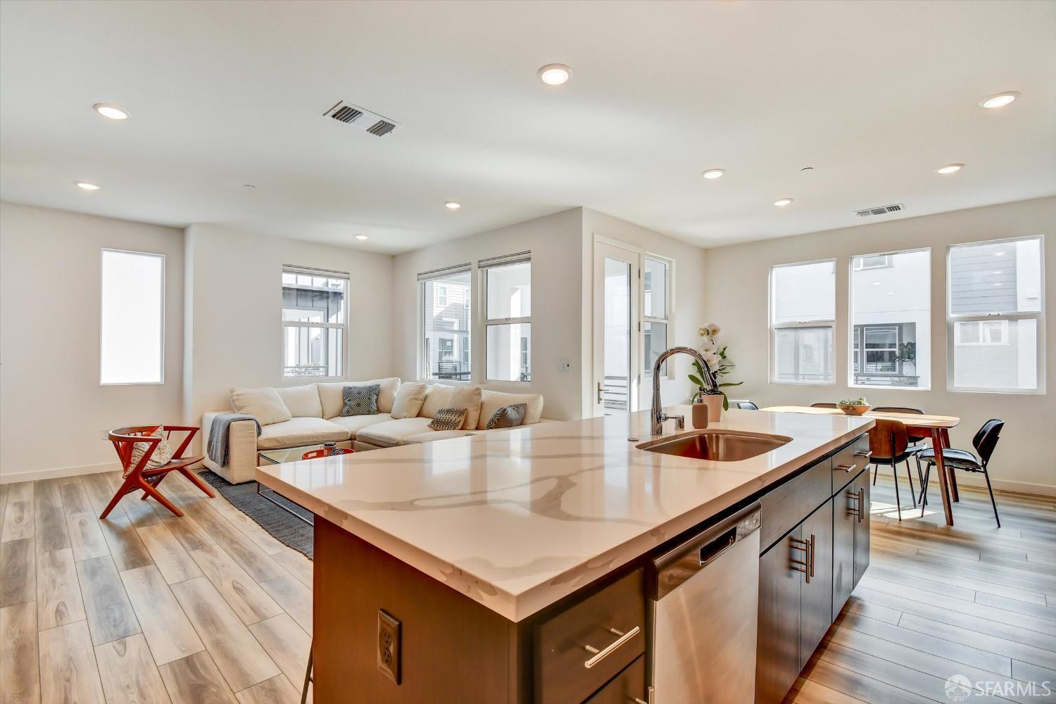1778 Railway Circle