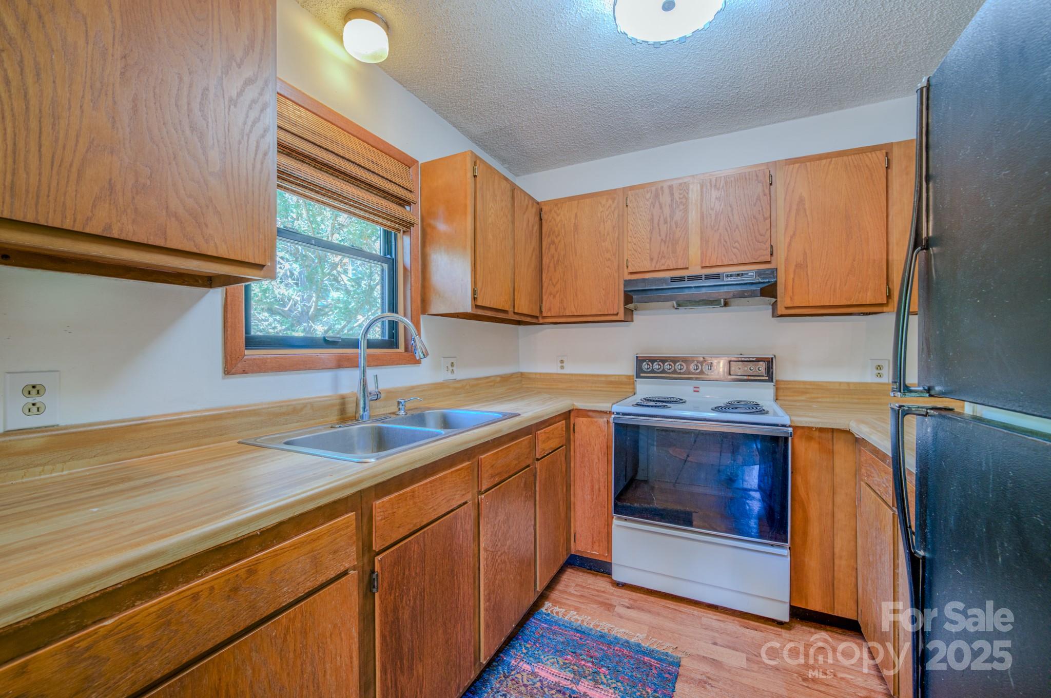 238 Leisure Lane