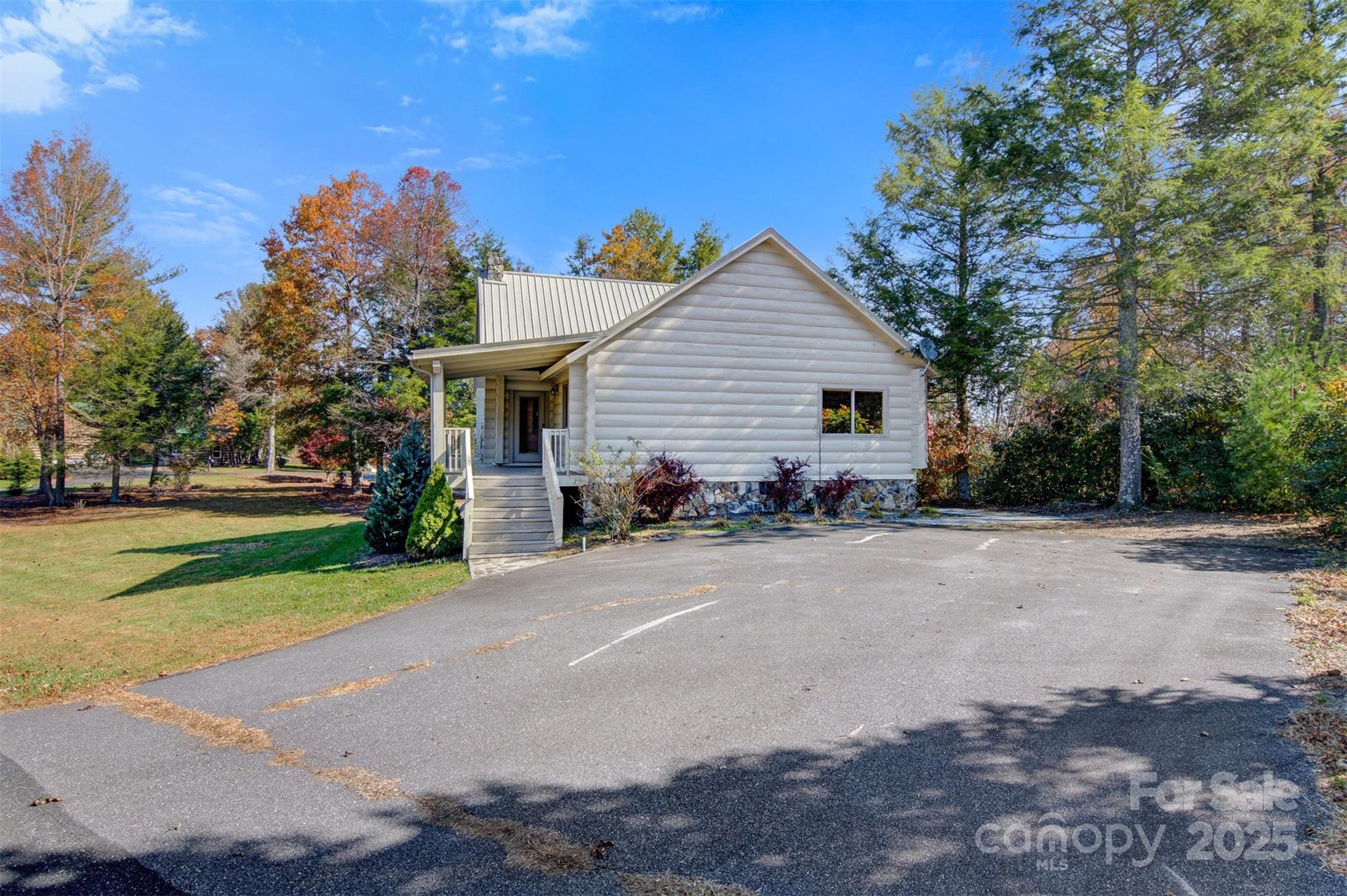 969 Twin Bridges Drive
