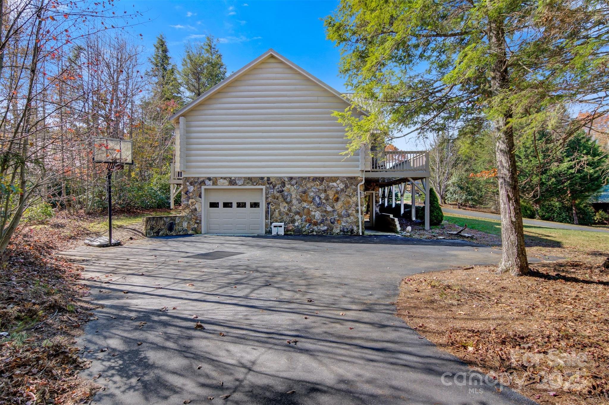 969 Twin Bridges Drive