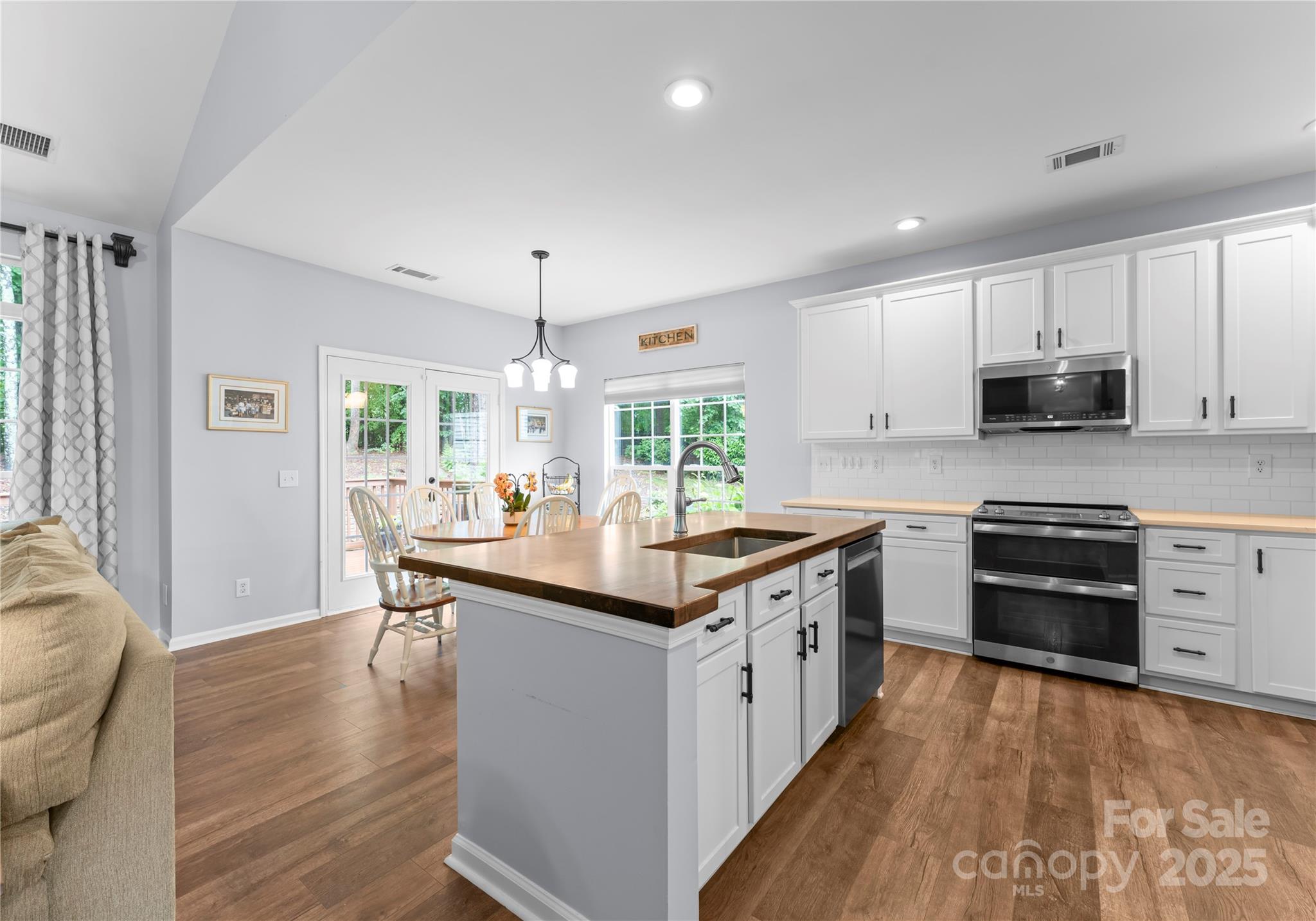 15301 Marsh Field Court