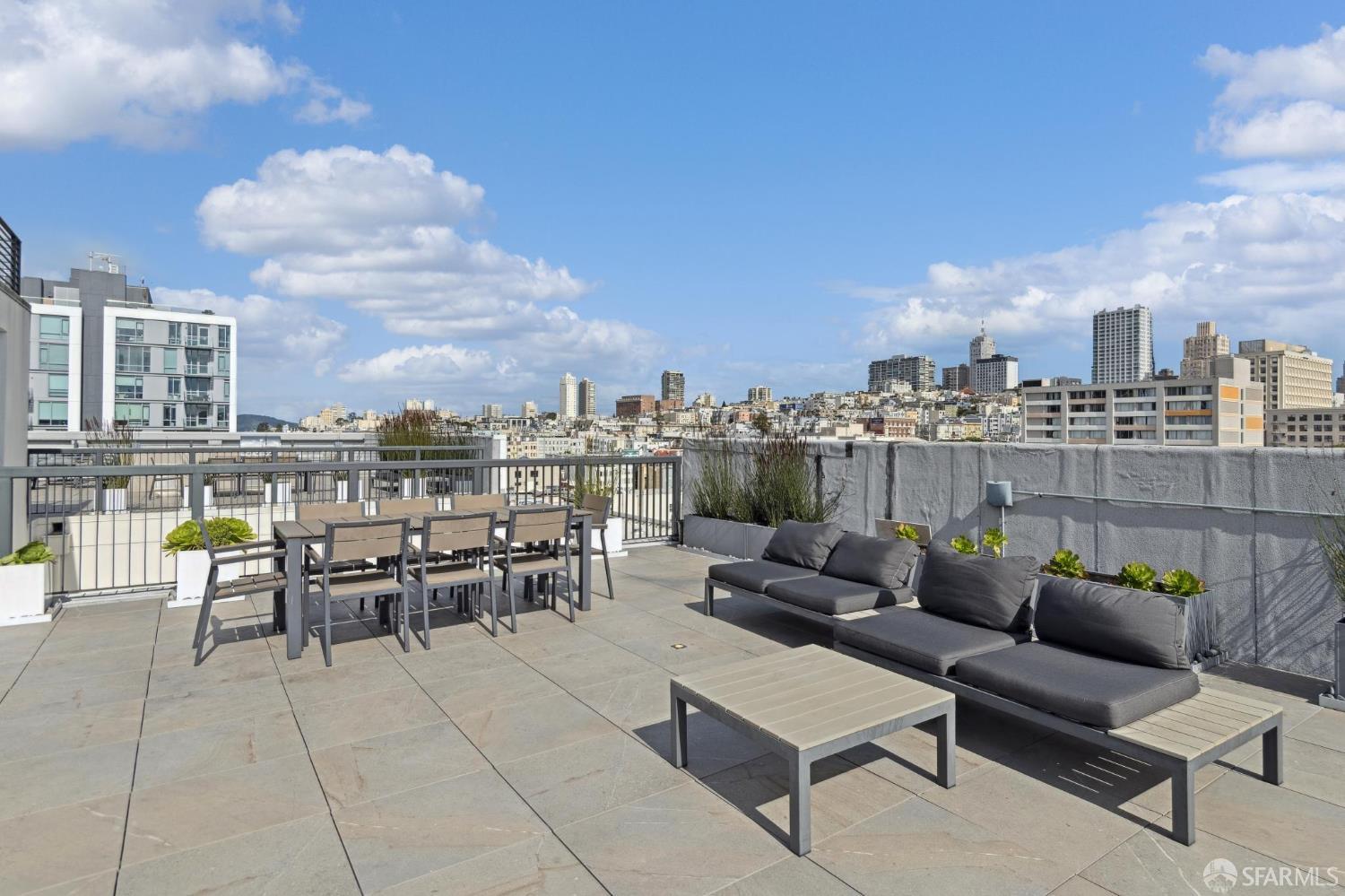 1433 Bush Street # 504