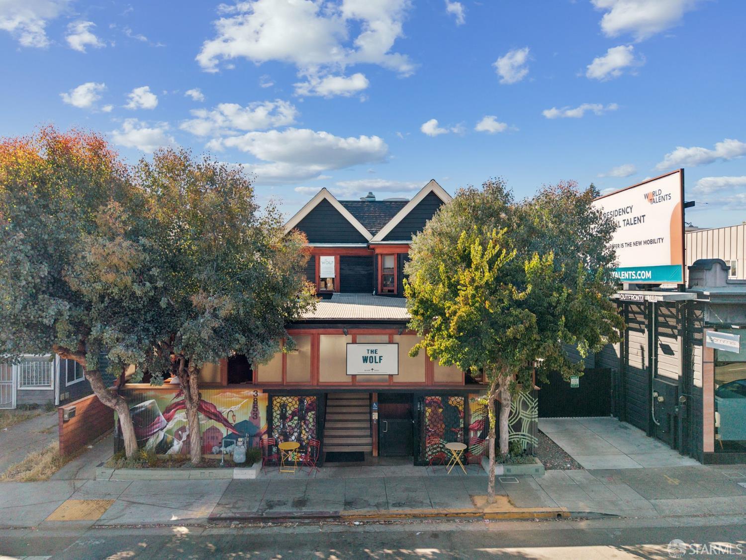 771 Kingston Ave #104 | 2-Bed Condo with Private Backyard Near Piedmont Ave