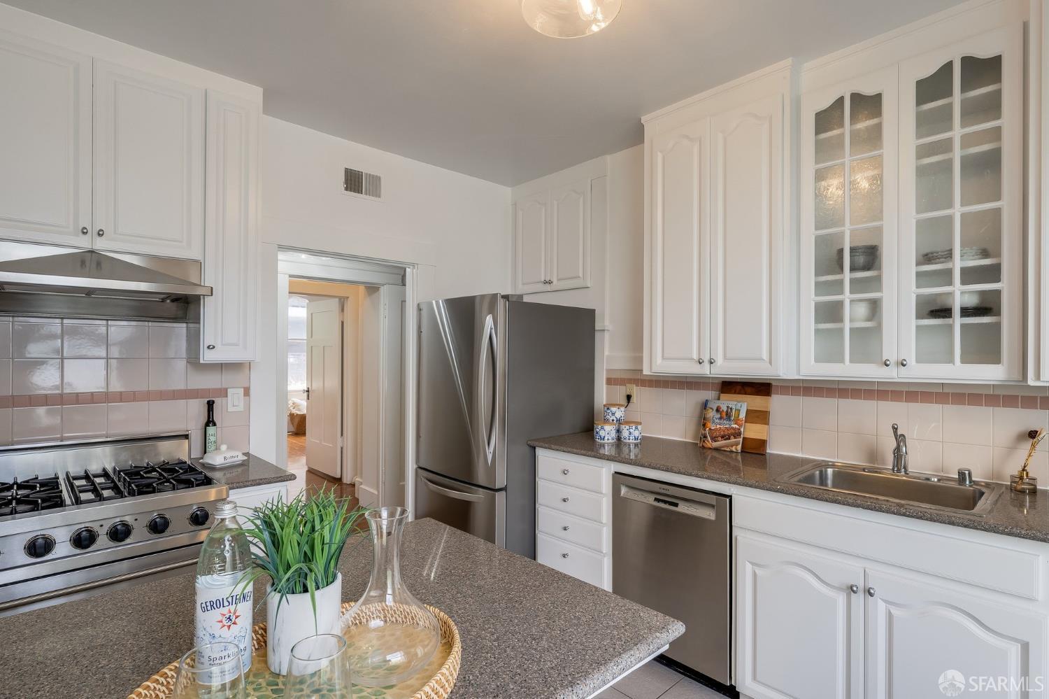 1859 Vallejo Street # 4