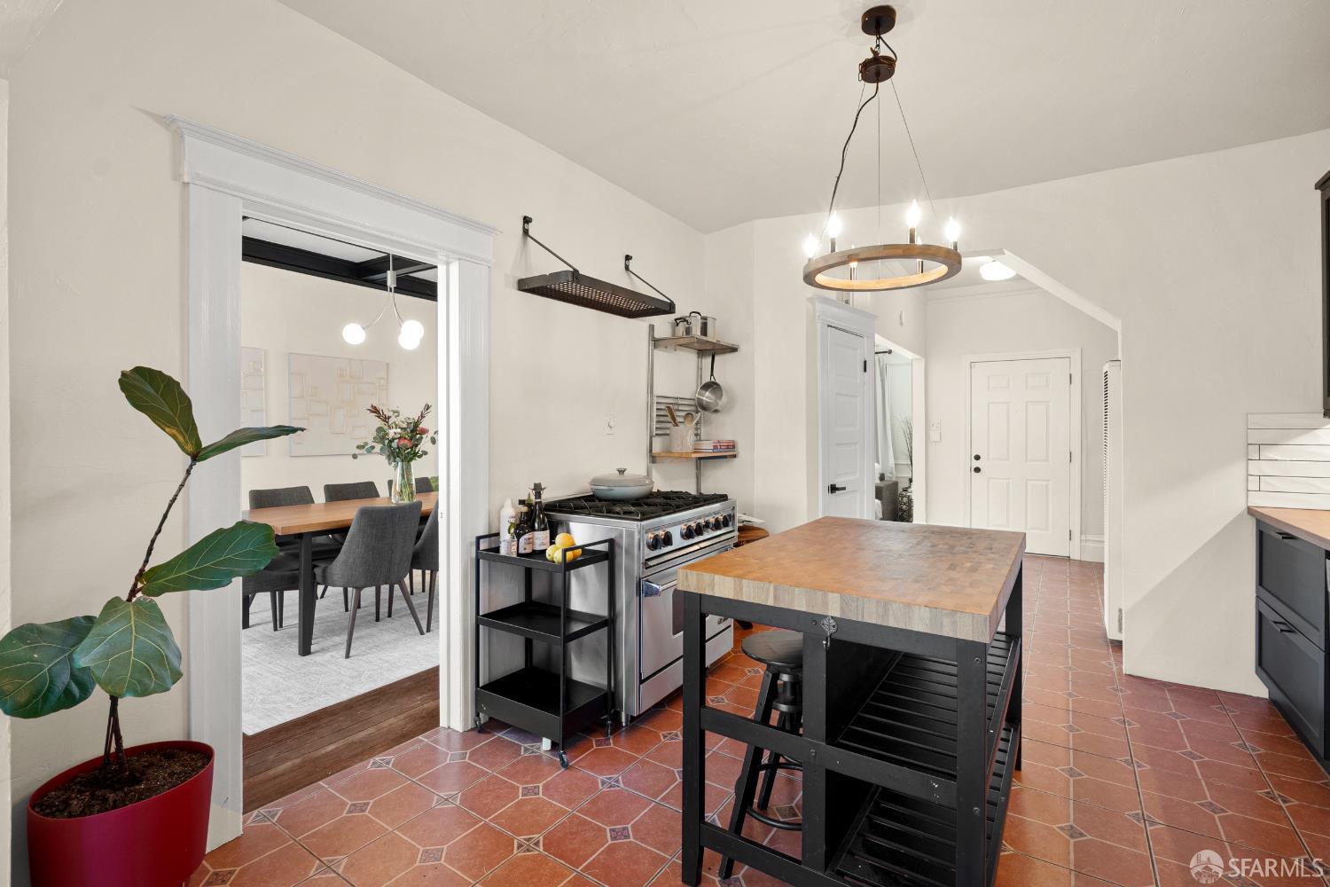 1712 Quesada Avenue