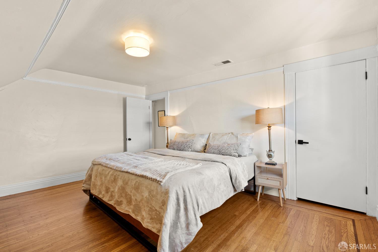 1712 Quesada Avenue