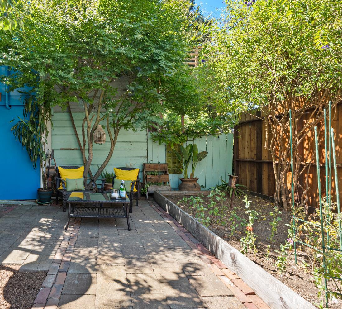 1712 Quesada Avenue