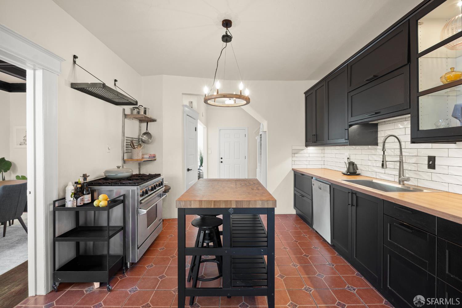 1712 Quesada Avenue