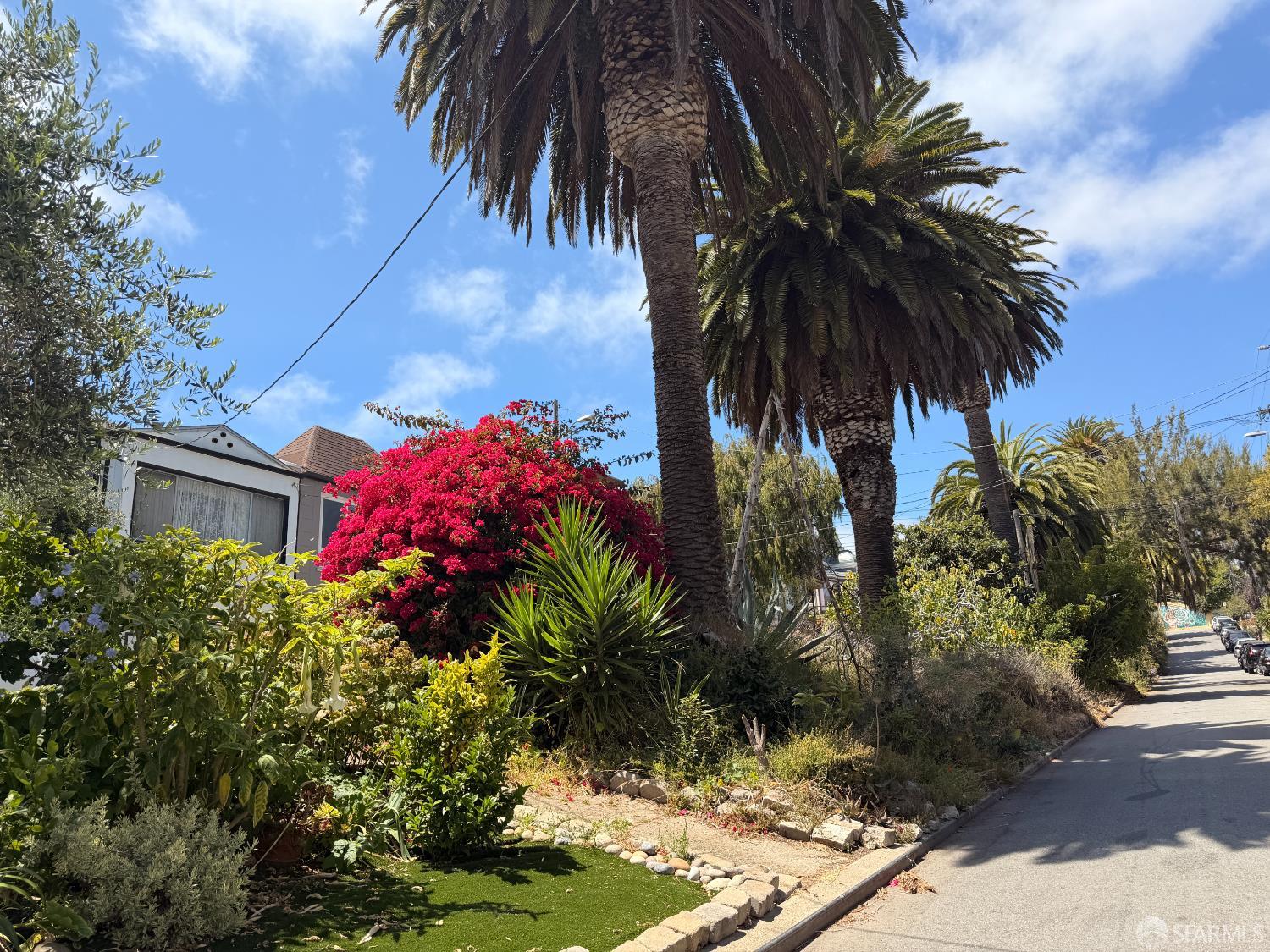 1712 Quesada Avenue