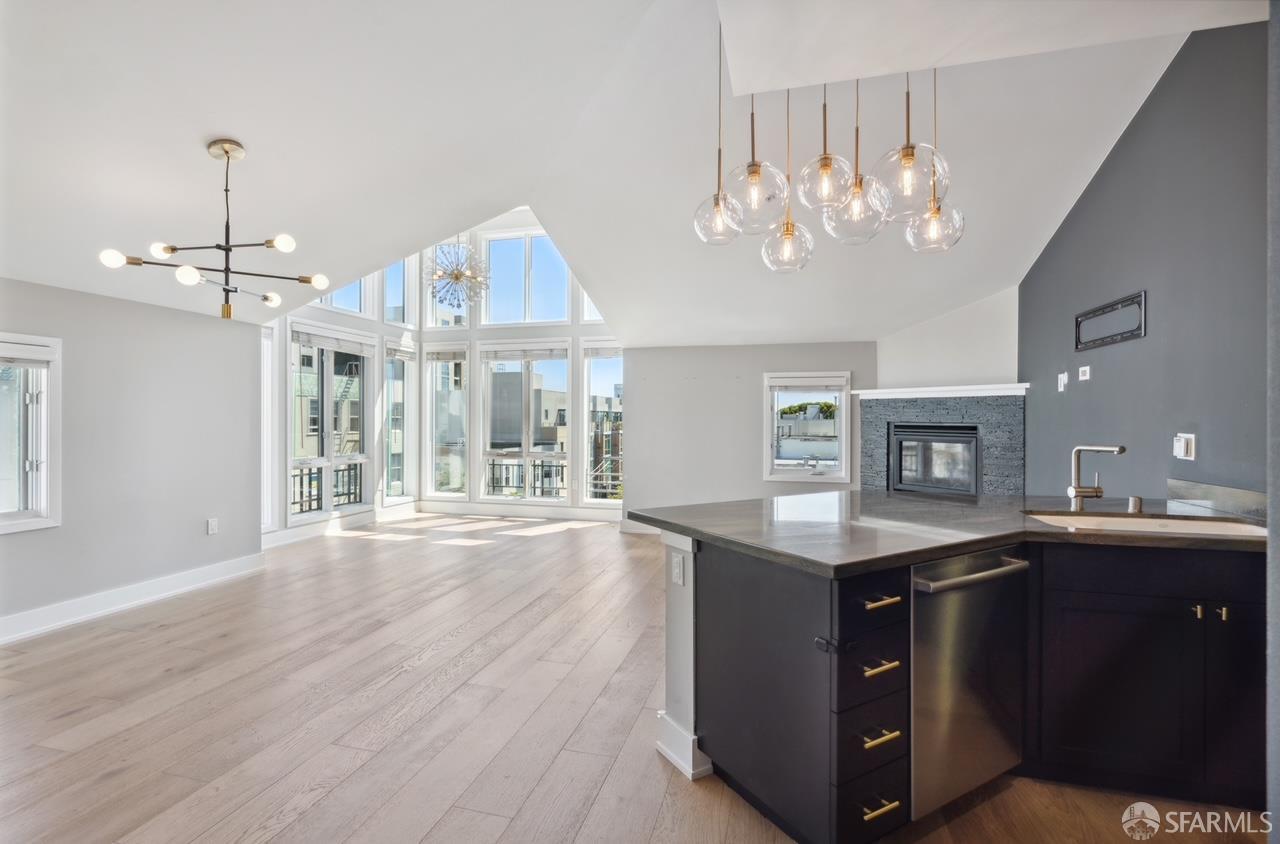 8 Landers Street # 401