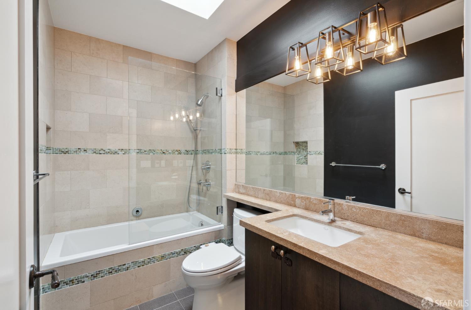 8 Landers Street # 401