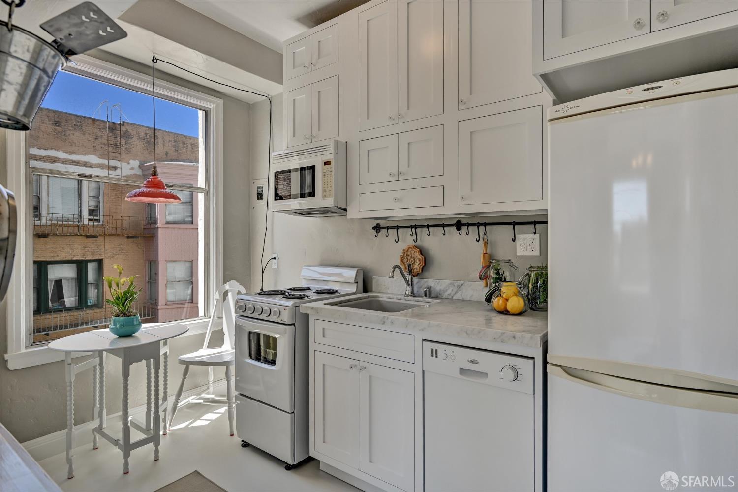 631 Ofarrell Street # 715