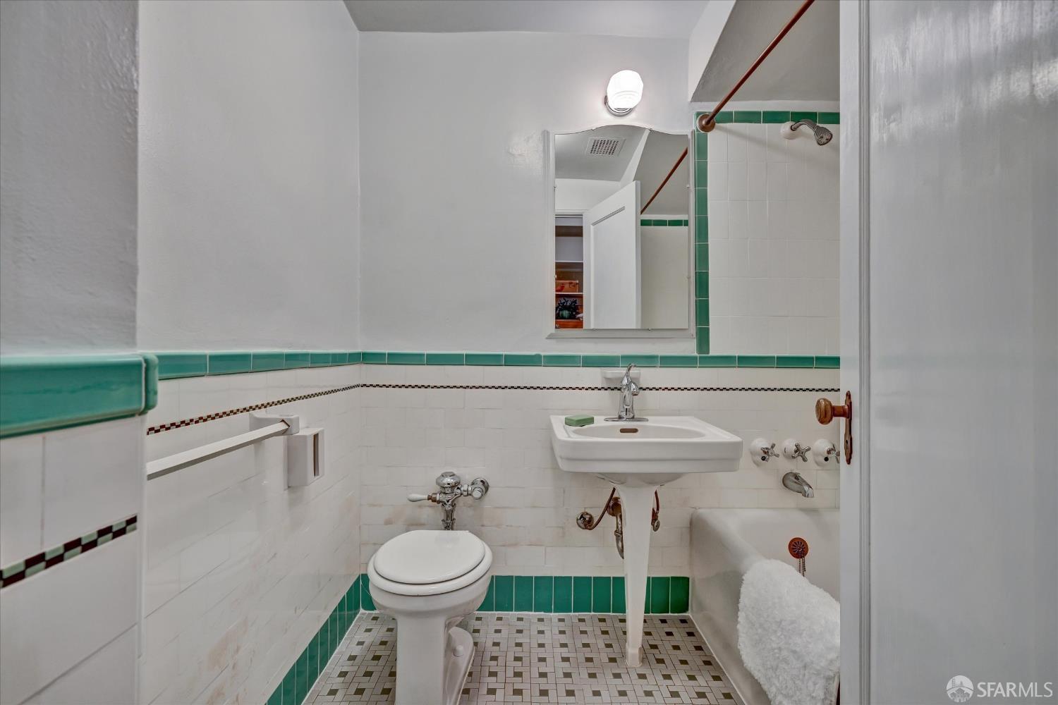 631 Ofarrell Street # 715