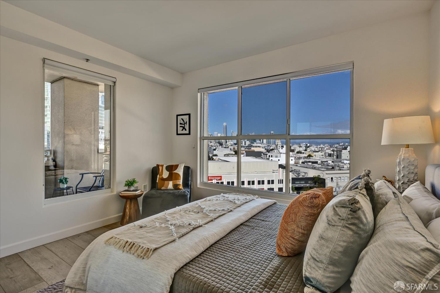140 S Van Ness Avenue # 819