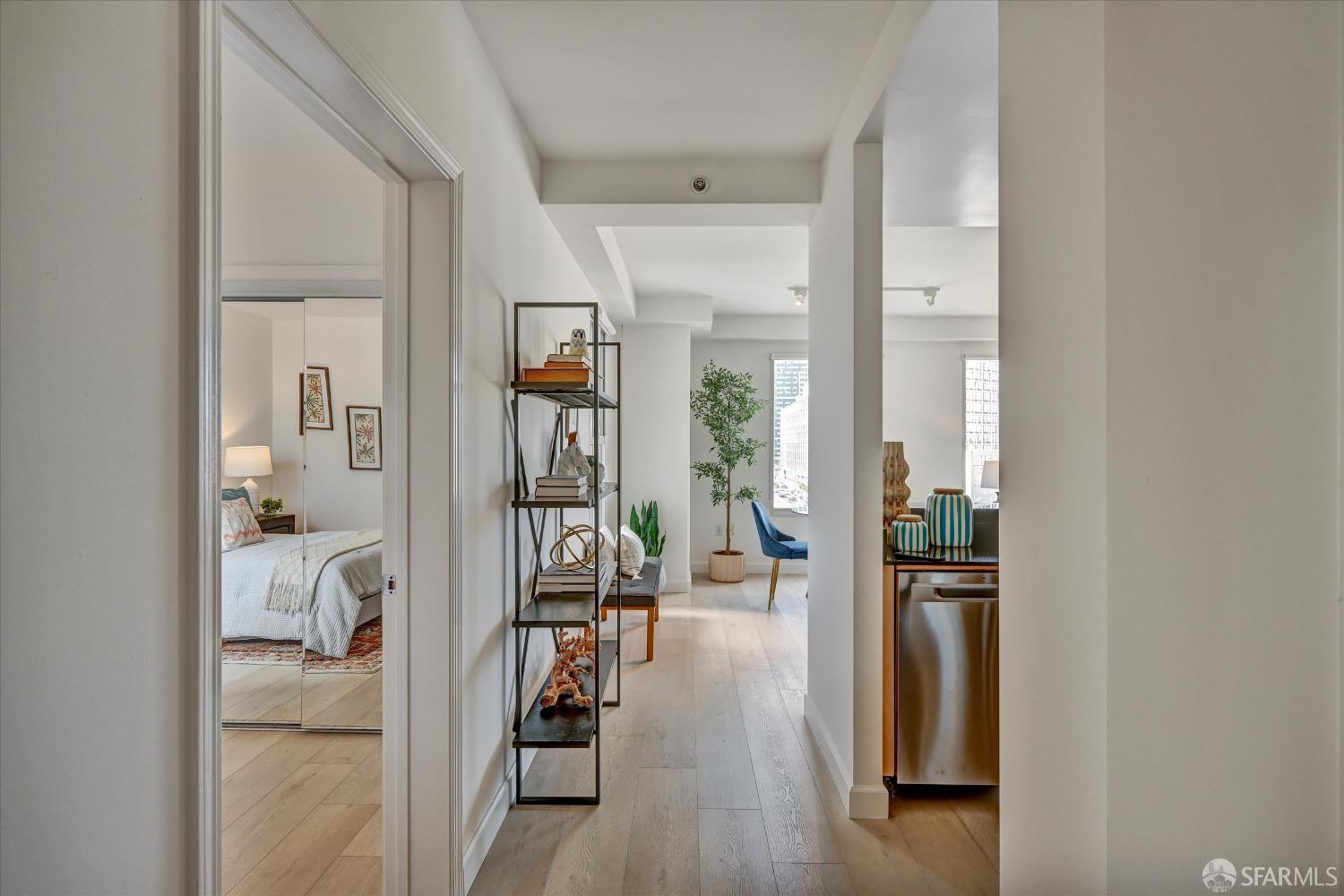 140 S Van Ness Avenue # 819