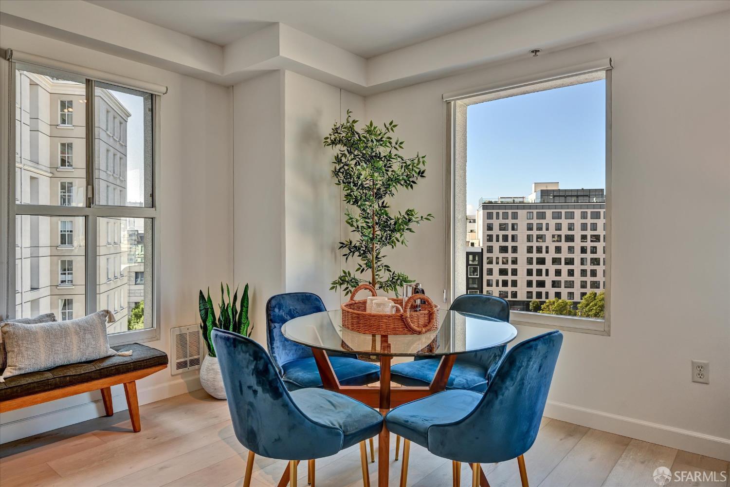 140 S Van Ness Avenue # 819