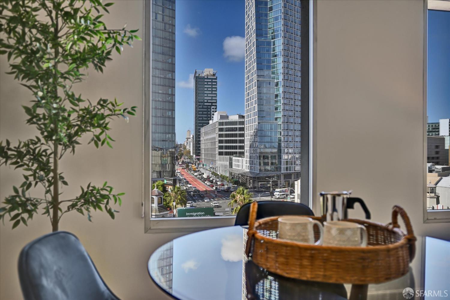 140 S Van Ness Avenue # 819