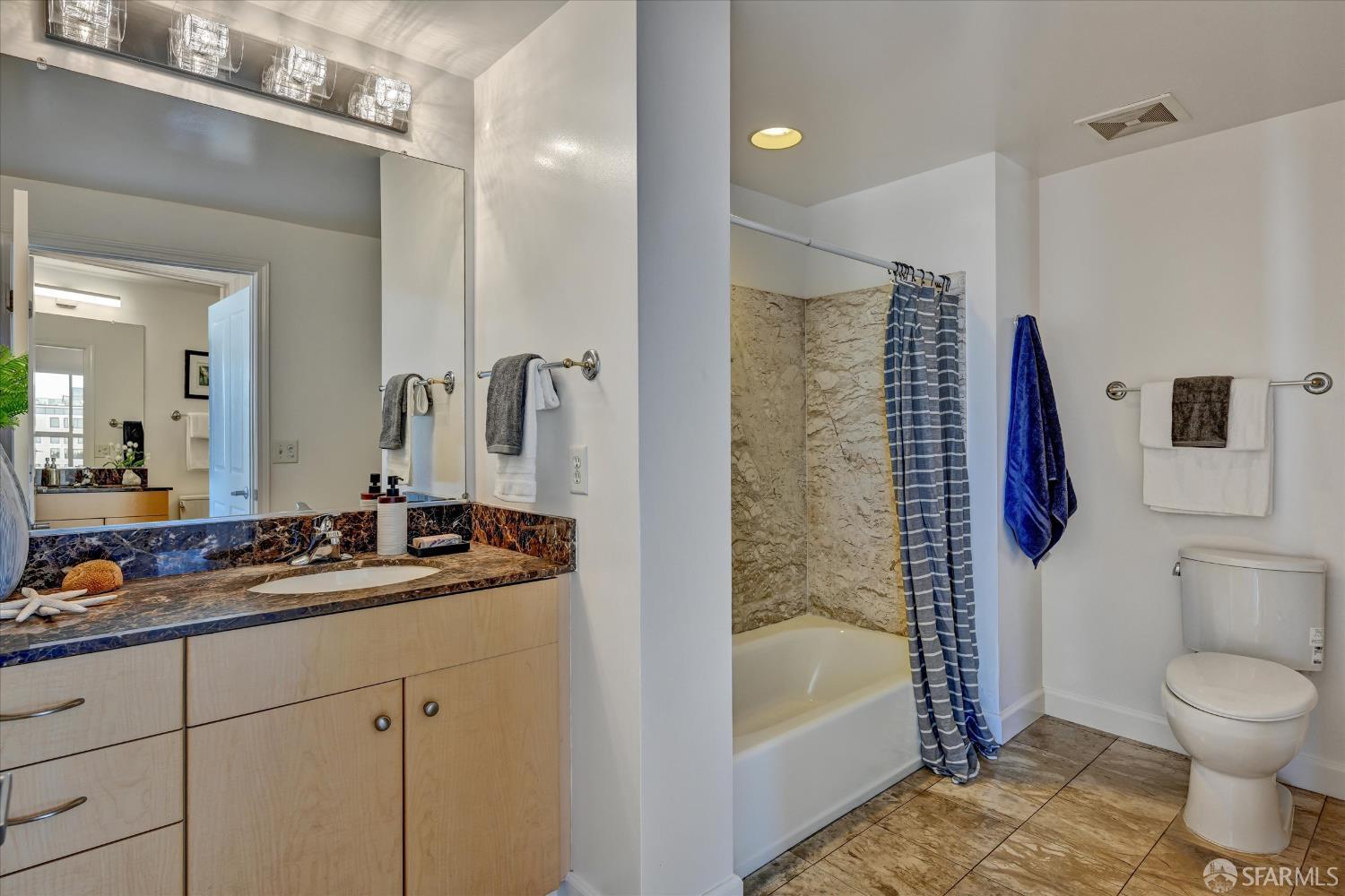 140 S Van Ness Avenue # 819
