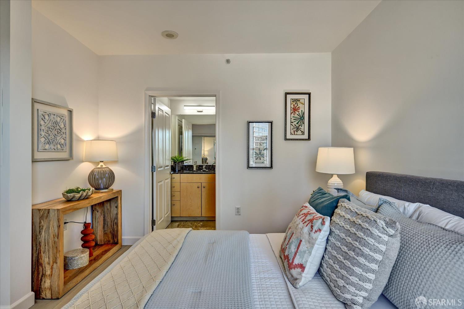140 S Van Ness Avenue # 819