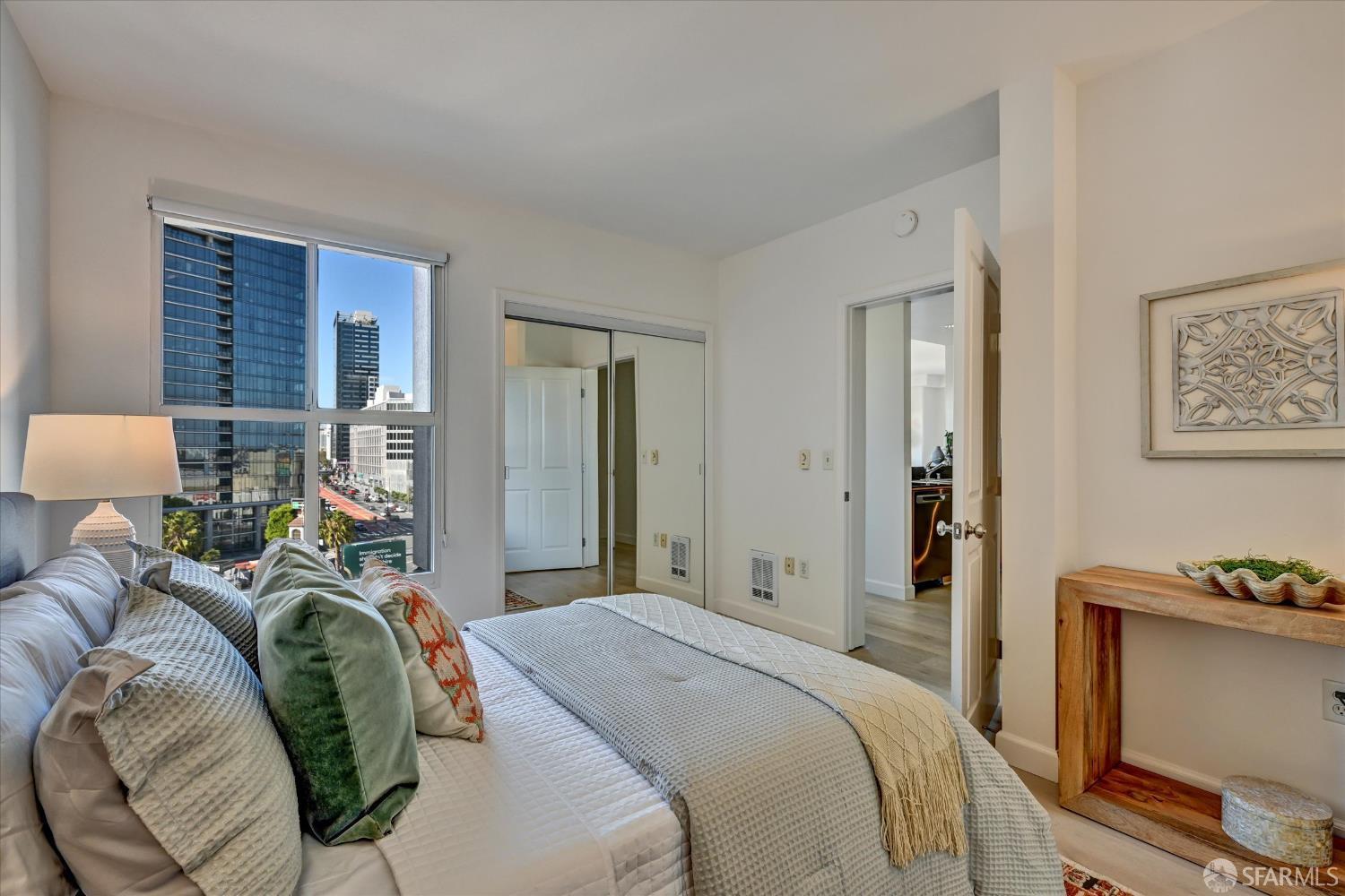 140 S Van Ness Avenue # 819