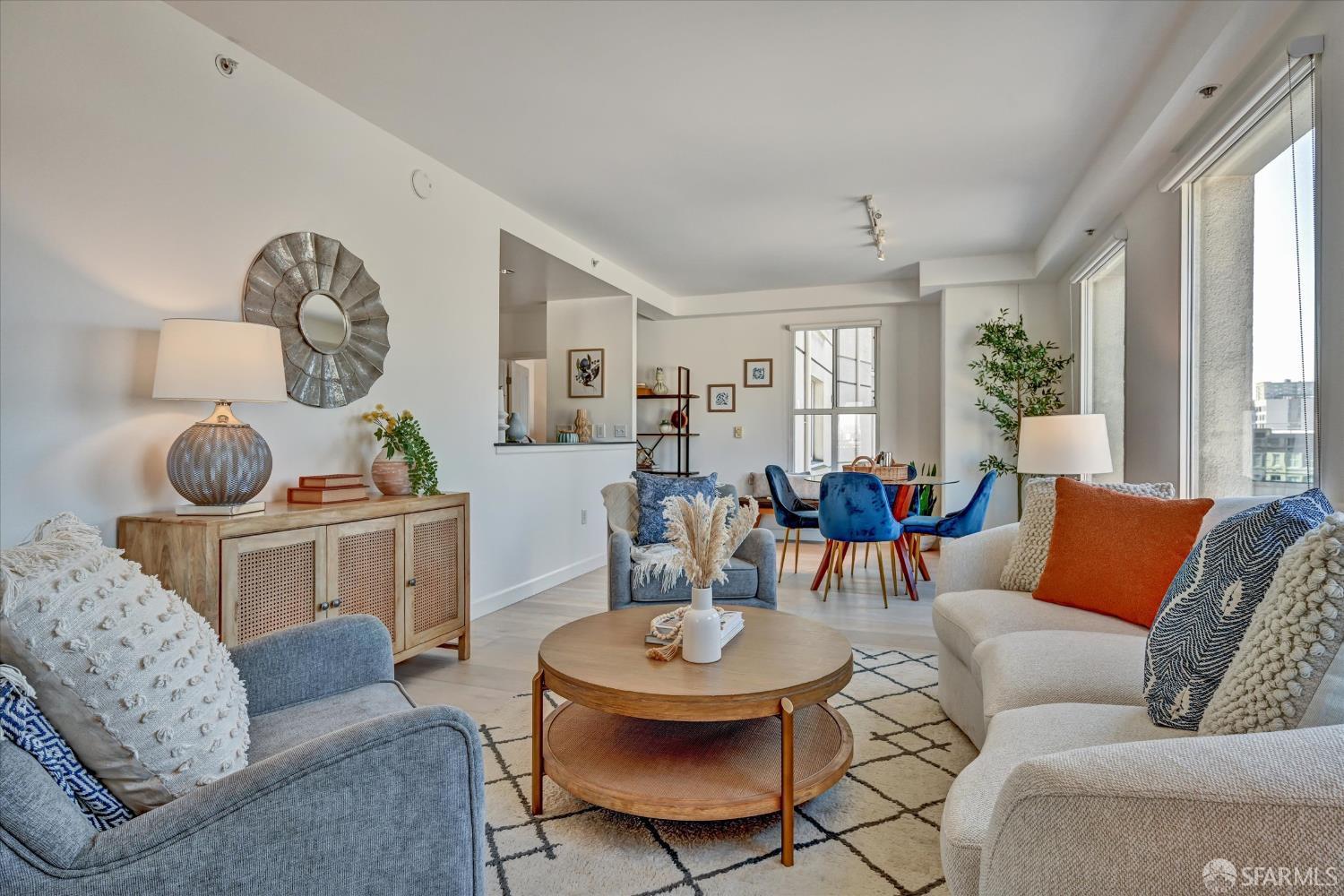140 S Van Ness Avenue # 819