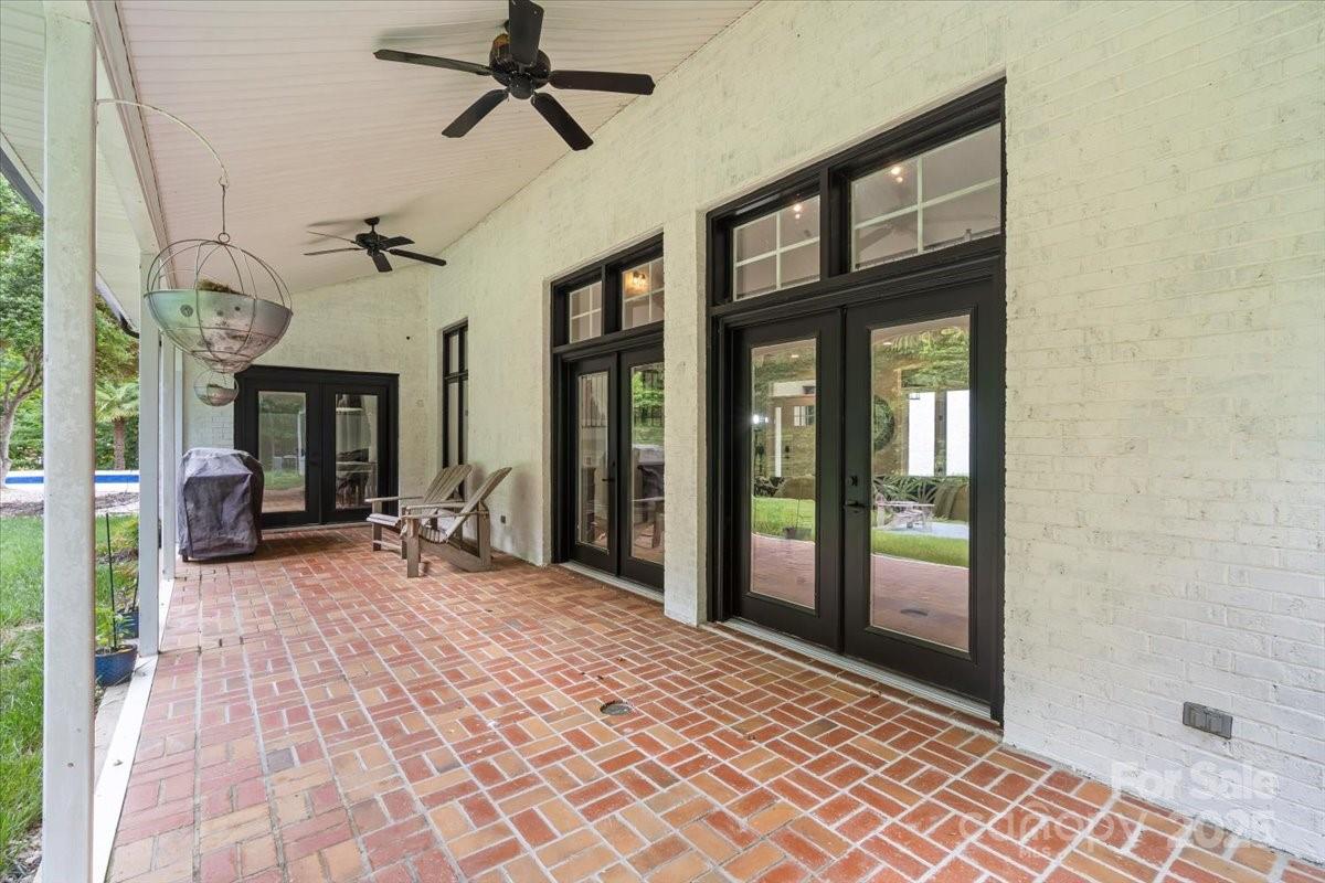 7017 S Providence Road