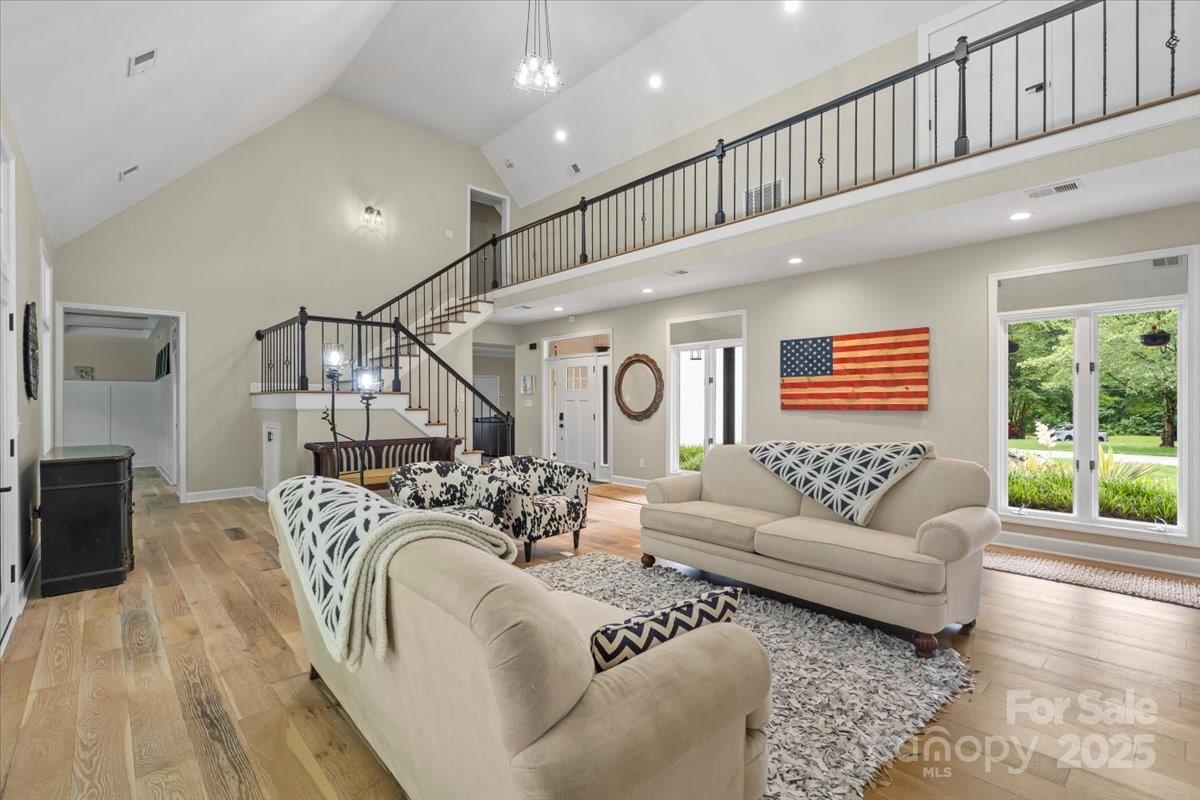 7017 S Providence Road