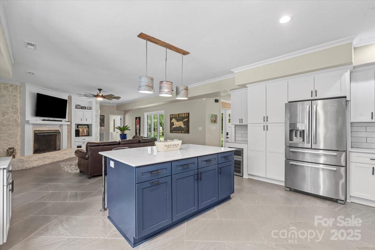 7017 S Providence Road