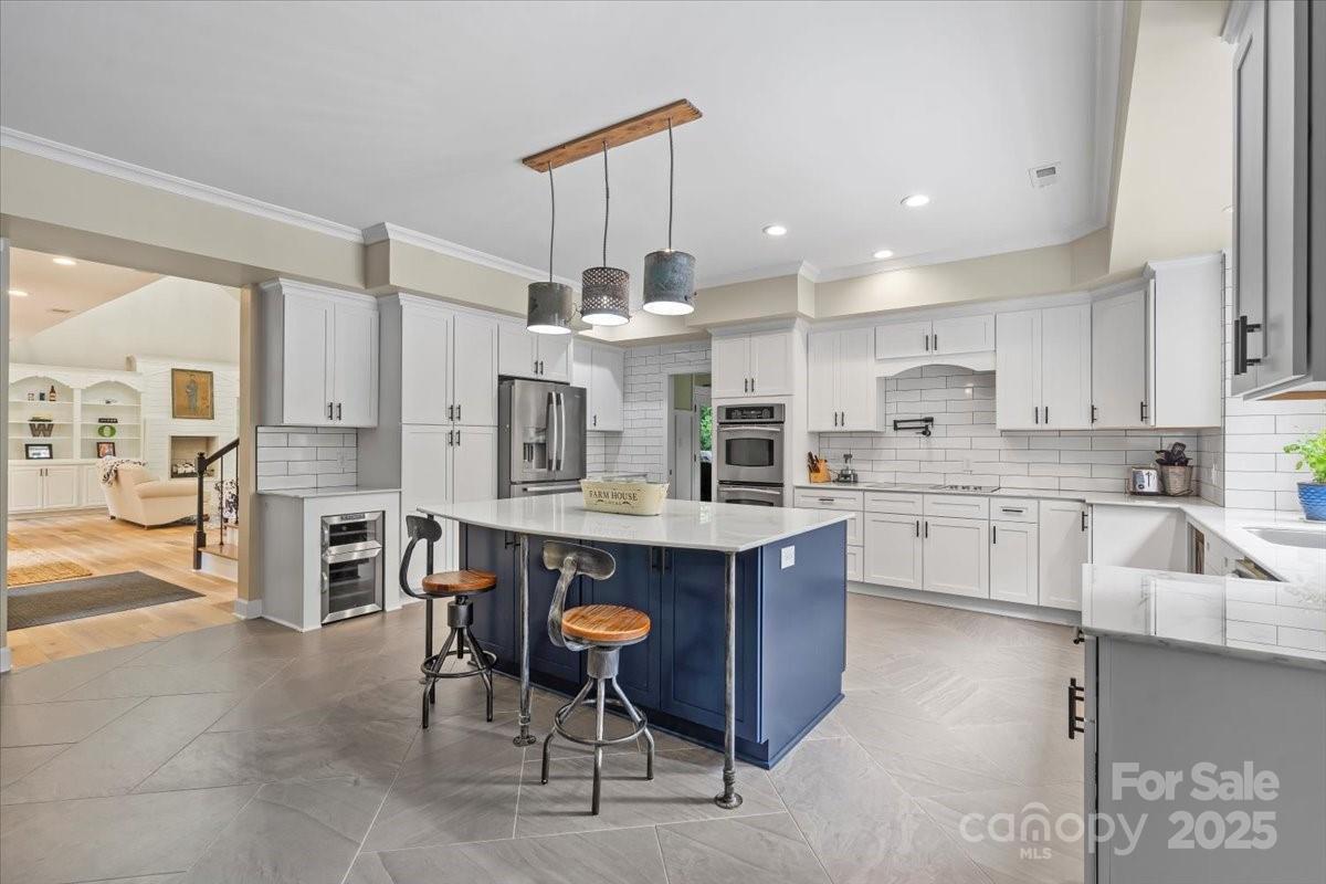 7017 S Providence Road