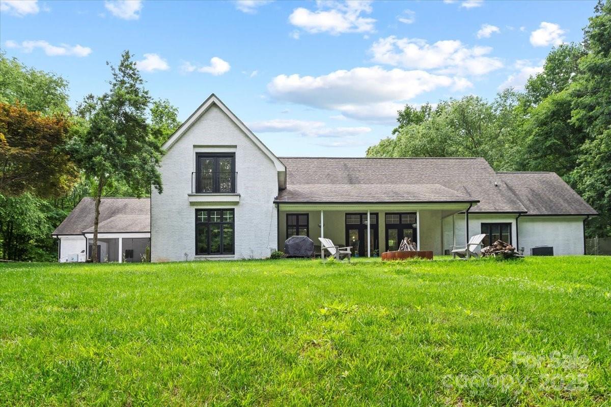 7017 S Providence Road