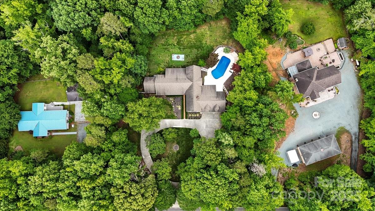 7017 S Providence Road