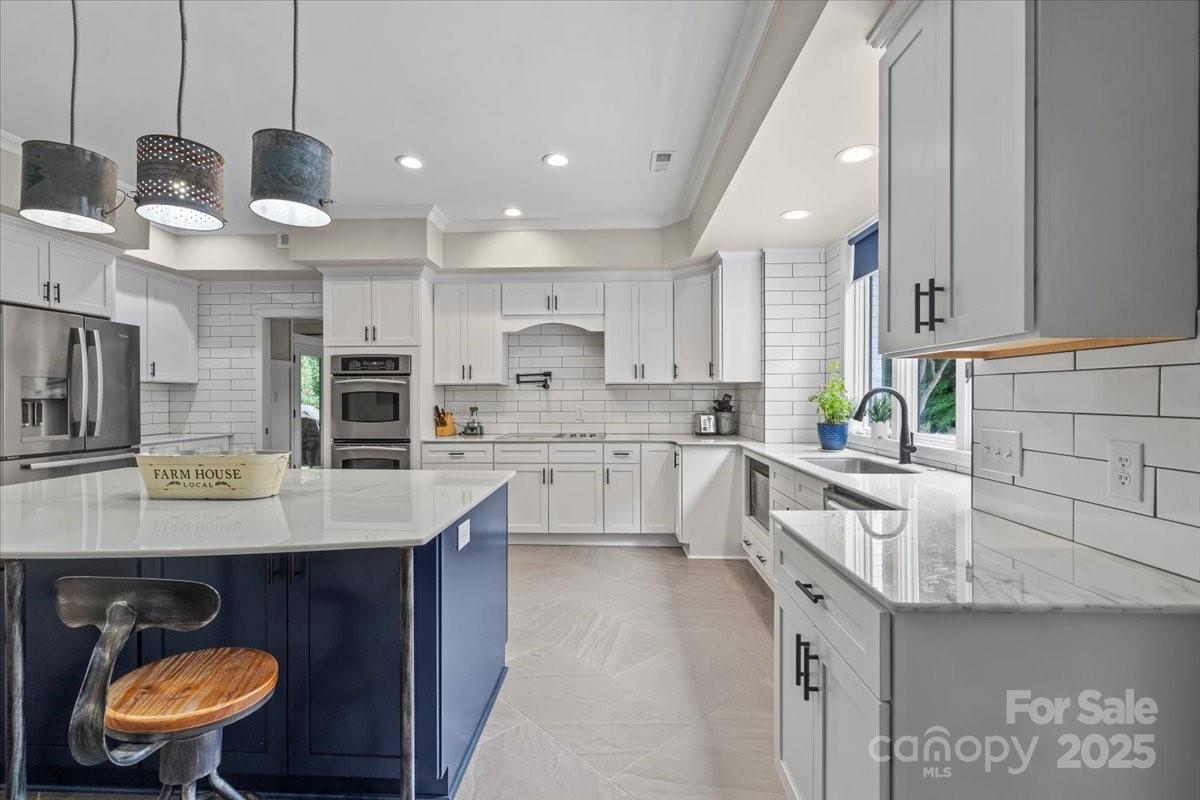 7017 S Providence Road