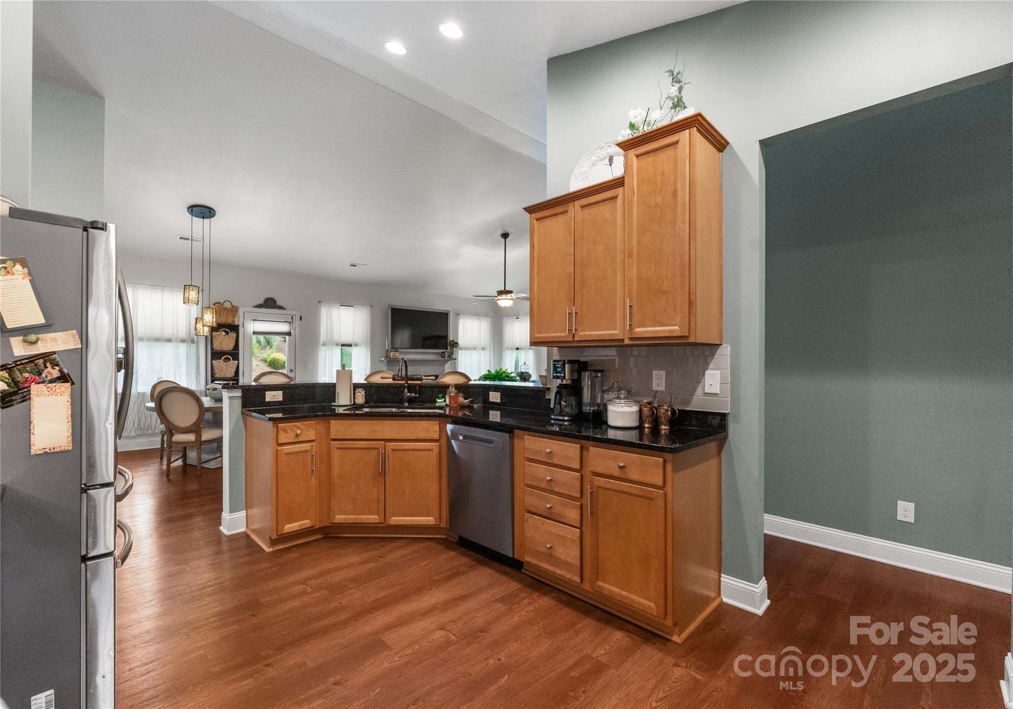 163 Sassafras Road