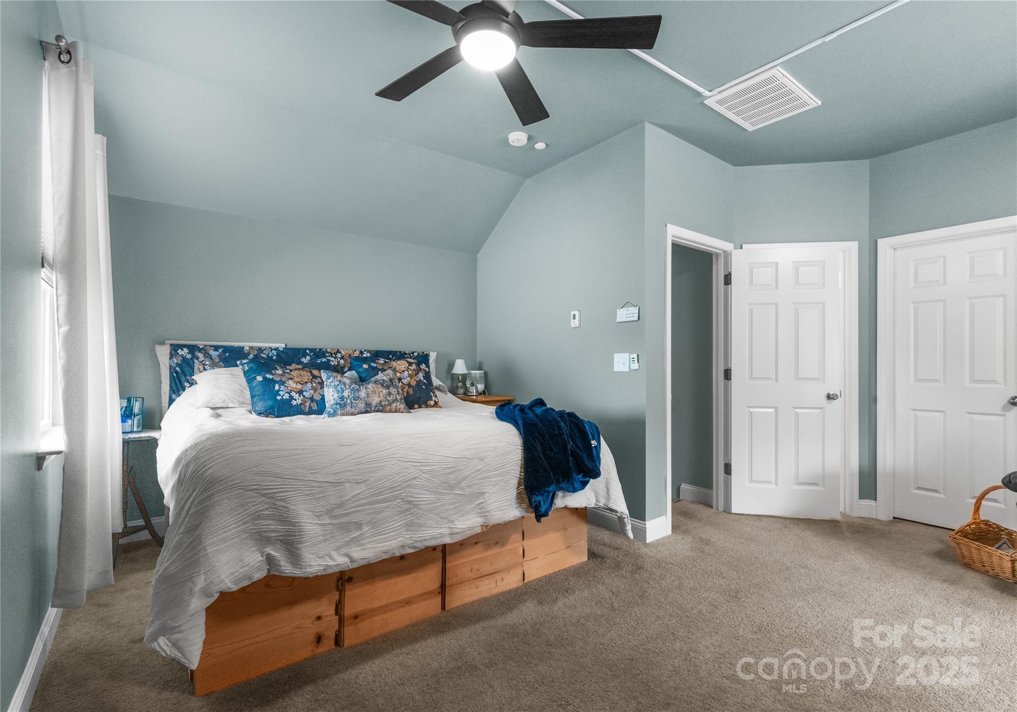 163 Sassafras Road